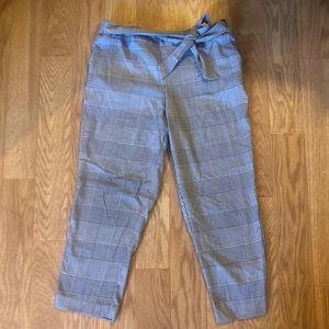 Black and white checkered business causal Capri